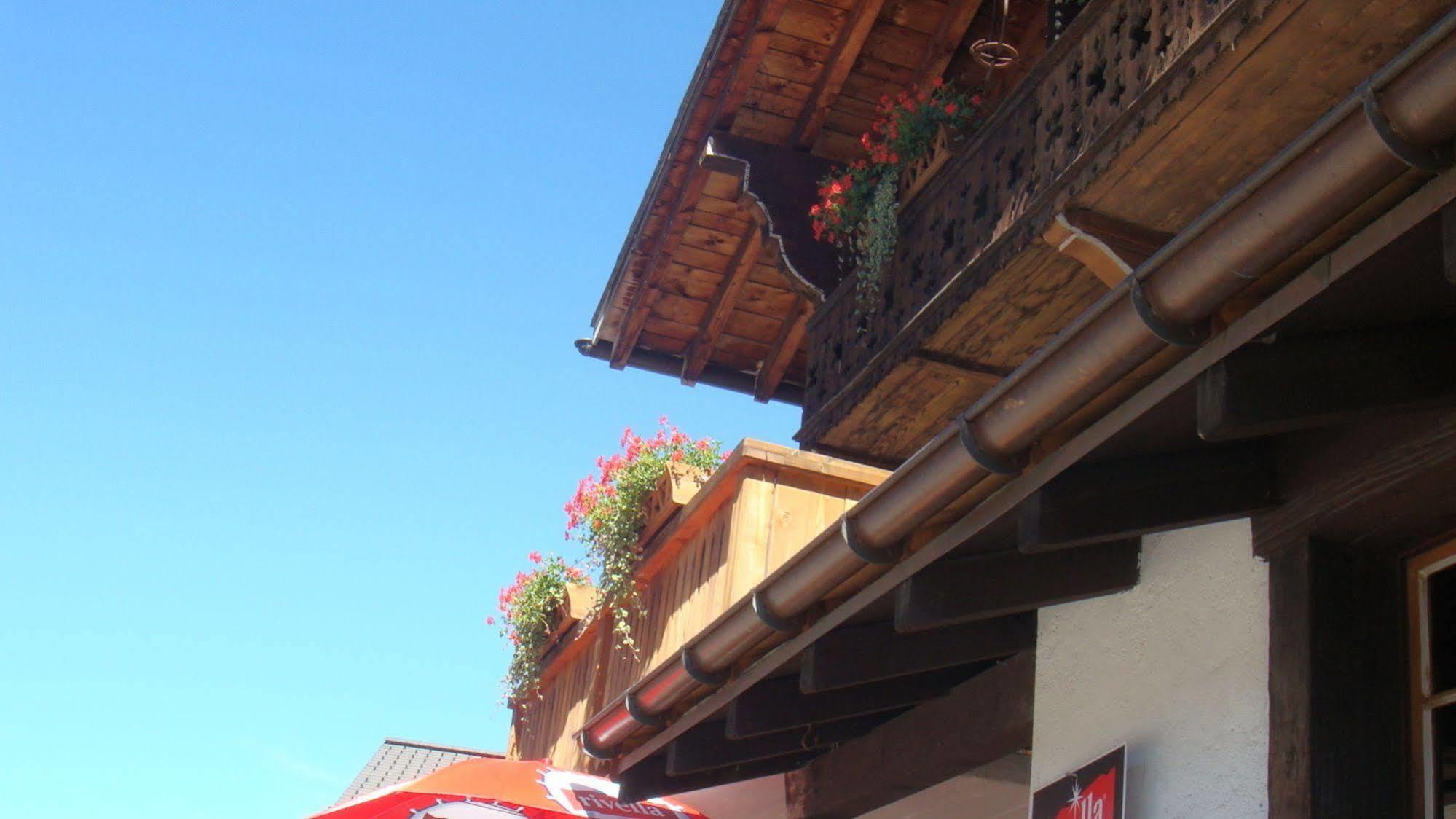 Hotel Restaurant Les Lilas Les Diablerets Exterior foto